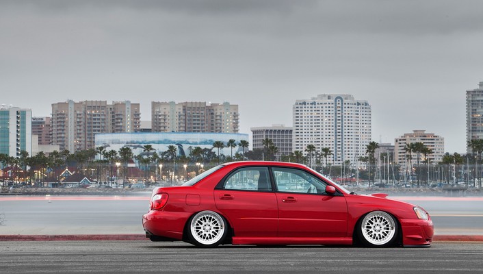 cars-tuning-subaru-impreza-slammed-706x400-wallpaper